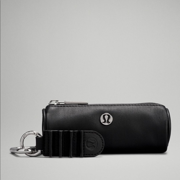 lululemon Easy Clip Golf Pouch in Black Neutral with Silver Zipper OS New NWT - Picture 11 of 16